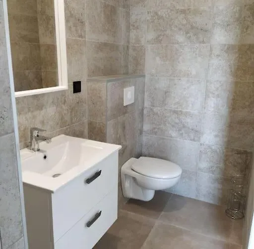 Beau Neuf A 5 Mn De La