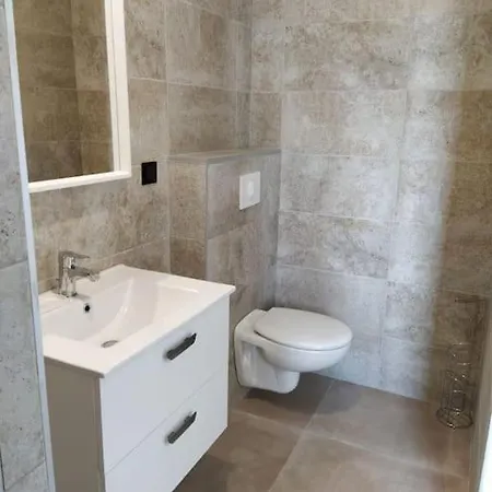 Beau Neuf A 5 Mn De La